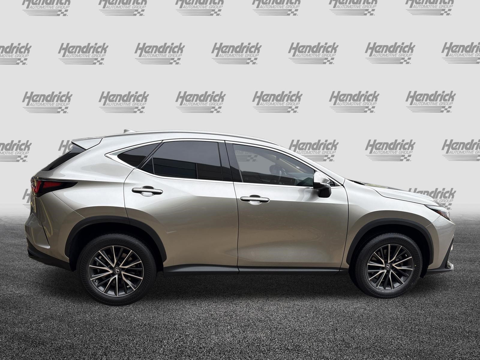 Used 2023 Lexus NX 350 AWD image 11