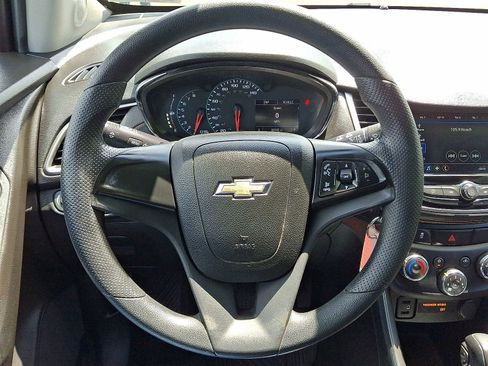 Used 2018 Chevrolet Trax LS w/ LPO, Protection Package AWD/4WD image 19