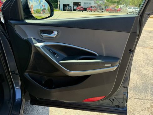 Used 2019 Hyundai Santa Fe XL SE FWD image 21