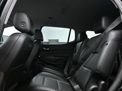 Used 2021 GMC Acadia SLT FWD image 13
