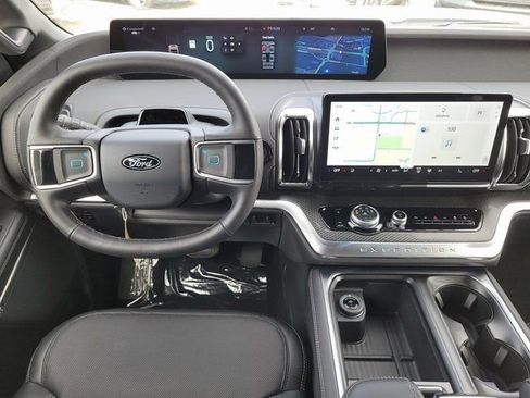 New 2026 Ford Expedition Max Platinum image 9