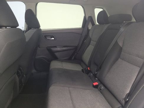 Used 2022 Nissan Rogue SV FWD image 18