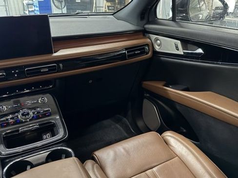 Used 2023 Lincoln Nautilus Reserve w/ Equipment Group 202A image 32