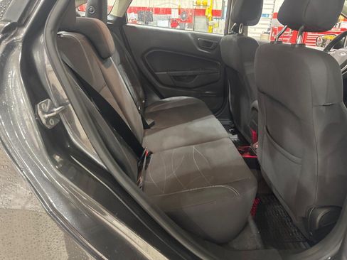 Used 2018 Ford Fiesta SE FWD image 16