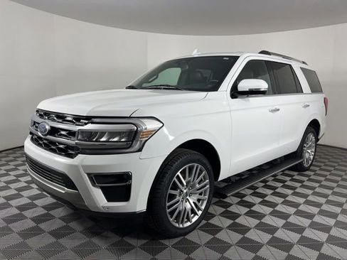 Used 2024 Ford Expedition Limited image 5