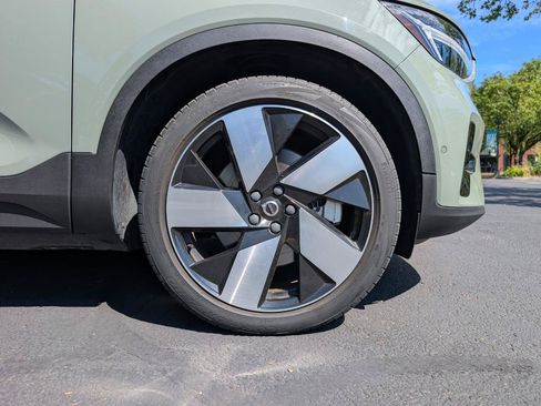 Used 2023 Volvo XC40 Recharge Ultimate AWD/4WD image 27