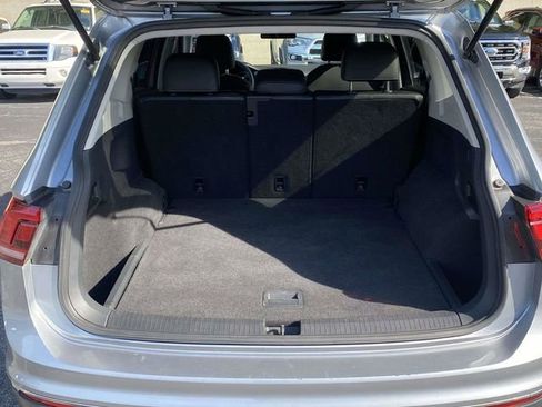 Used 2021 Volkswagen Tiguan SE AWD/4WD image 13