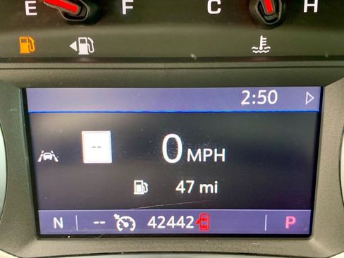 Used 2021 GMC Terrain SLT w/ Infotainment Package II image 18