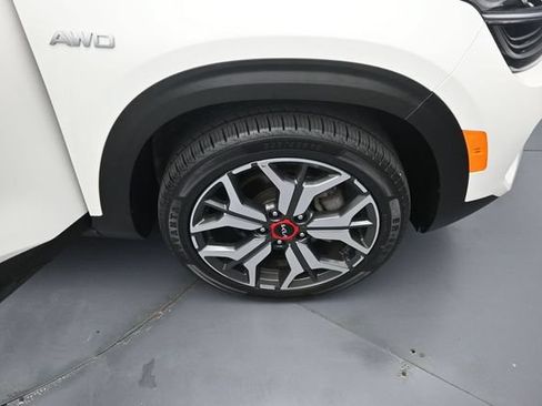 Used 2023 Kia Seltos SX AWD/4WD image 32