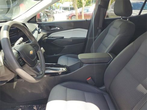 Used 2024 Chevrolet Trax LT image 21