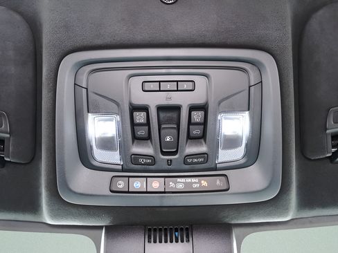 Used 2025 GMC Sierra 1500 Denali Ultimate AWD/4WD image 17