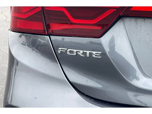 Used 2021 Kia Forte GT-Line FWD image 17
