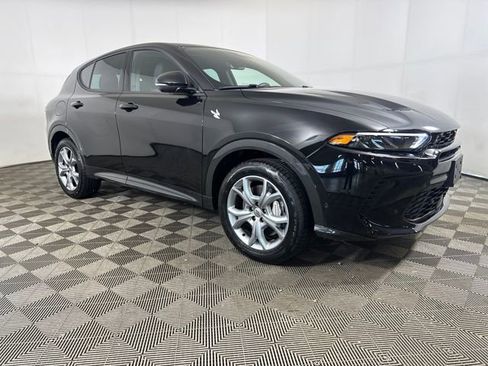 Used 2024 Dodge Hornet R/T w/ Tech Pack w/o Parking image 2