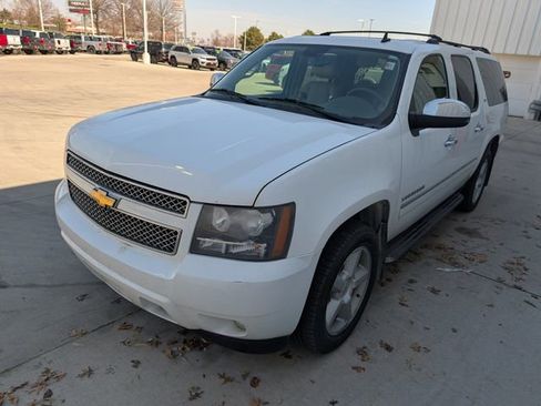 Used 2010 Chevrolet Suburban LTZ image 26