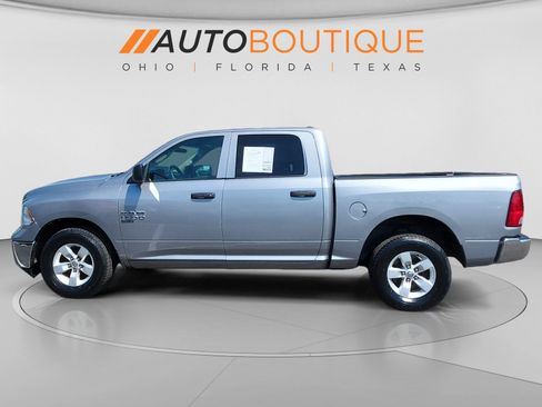 Used 2022 RAM 1500 Classic SLT RWD image 2