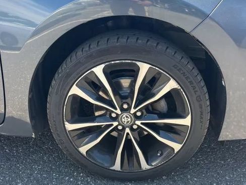Used 2018 Toyota Corolla SE FWD image 9