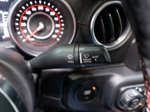 Used 2020 Jeep Gladiator Rubicon image 32