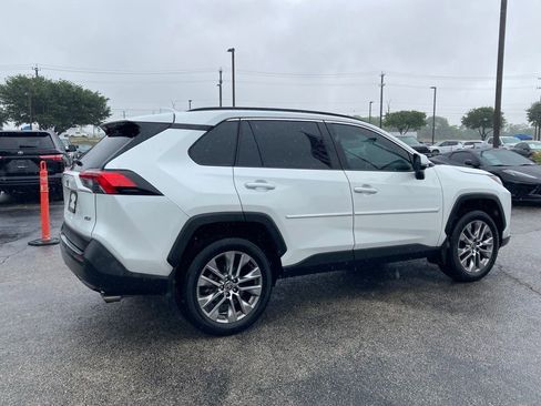 Used 2024 Toyota RAV4 XLE Premium image 5