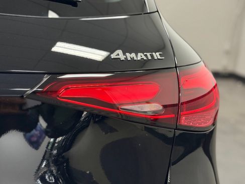 Used 2025 Mercedes-Benz GLC 350e 4MATIC image 15