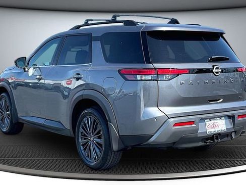 New 2026 Nissan Pathfinder SL FWD image 3