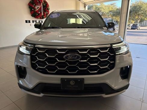 Used 2025 Ford Explorer Platinum w/ LUX Leather Package image 3