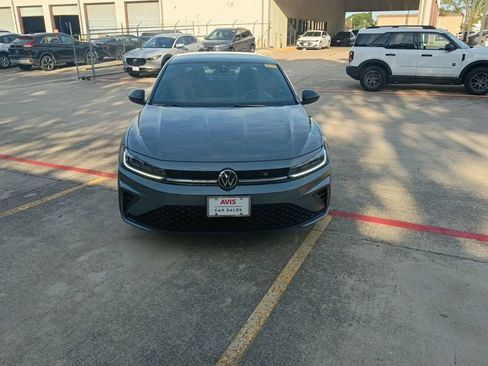 Used 2025 Volkswagen Jetta Sport FWD image 5