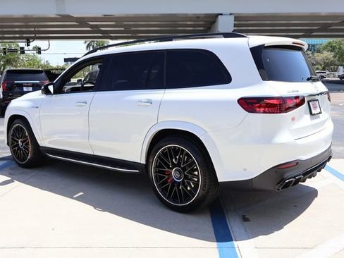 Used 2025 Mercedes-Benz GLS 63 AMG 4MATIC image 5