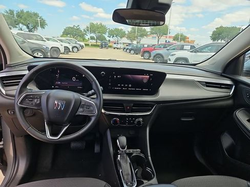 Used 2025 Buick Encore GX Preferred FWD image 19