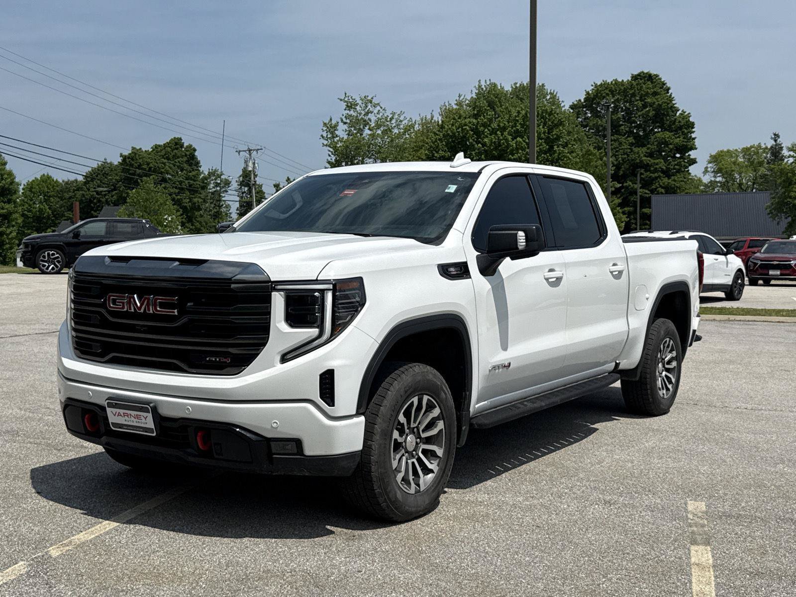 Used 2023 GMC Sierra 1500 AT4 w/ AT4 Premium Package AWD/4WD image 1