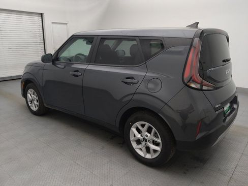 Used 2025 Kia Soul LX image 3