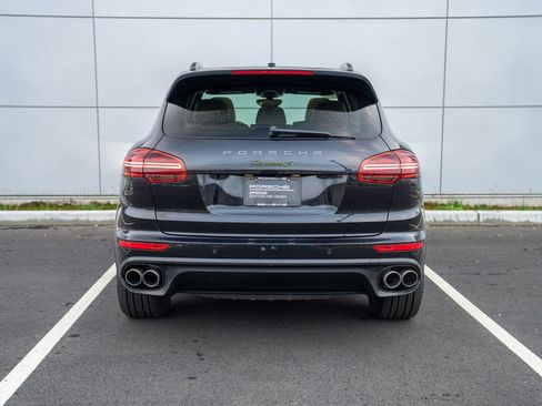 Used 2018 Porsche Cayenne S image 7