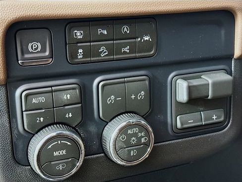 New 2026 Chevrolet Tahoe High Country image 13