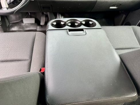 Used 2011 Chevrolet Silverado 3500 LT image 19