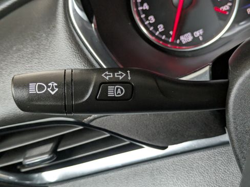 Used 2023 Chevrolet Traverse High Country w/ LPO, Floor Liner Package image 21