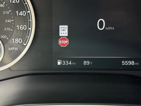 Used 2025 Genesis G70 2.5T RWD image 34