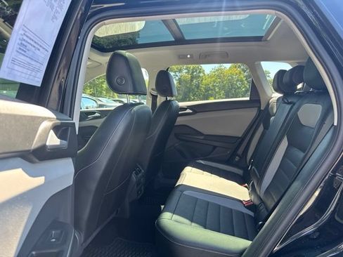 Used 2022 Volkswagen Taos SEL AWD/4WD image 11