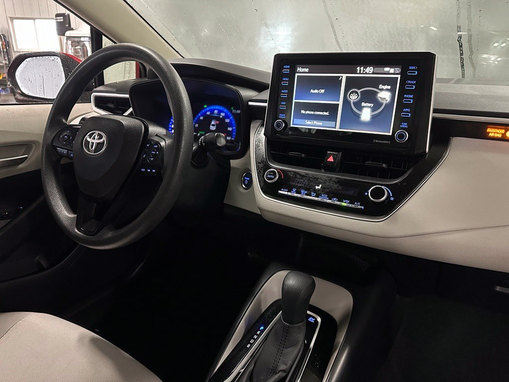 Used 2021 Toyota Corolla LE FWD image 30