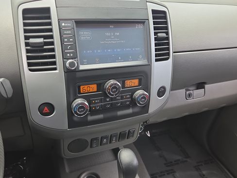 Used 2021 Nissan Frontier SV w/ Midnight Edition Floor Mats RWD image 26