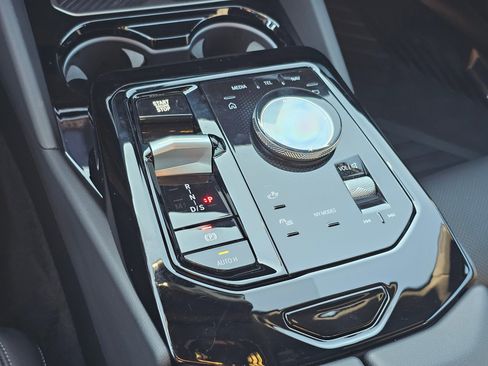 Certified 2025 BMW 530i xDrive 530i xDrive w/ Premium Package image 22