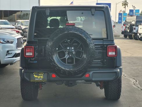 Certified 2025 Jeep Wrangler Willys 4xe image 5