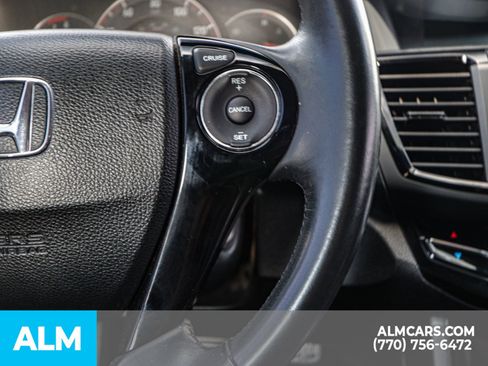 Used 2017 Honda Accord Sport image 32