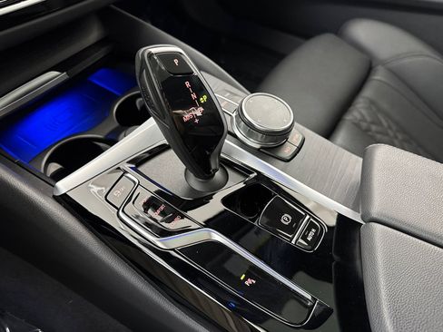 Used 2023 BMW 530i w/ Premium Package RWD image 18