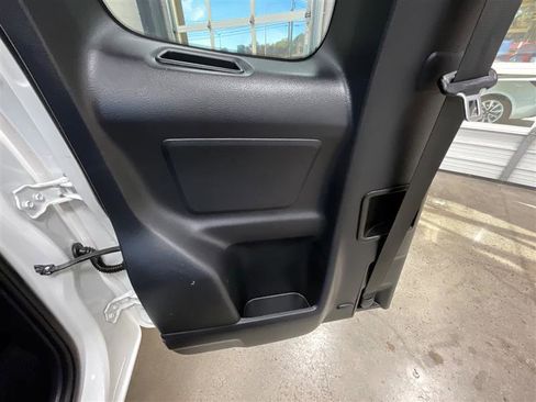 Used 2019 Toyota Tacoma SR image 12