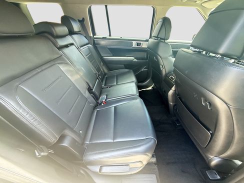 Used 2024 Hyundai Santa Fe Limited AWD/4WD image 25