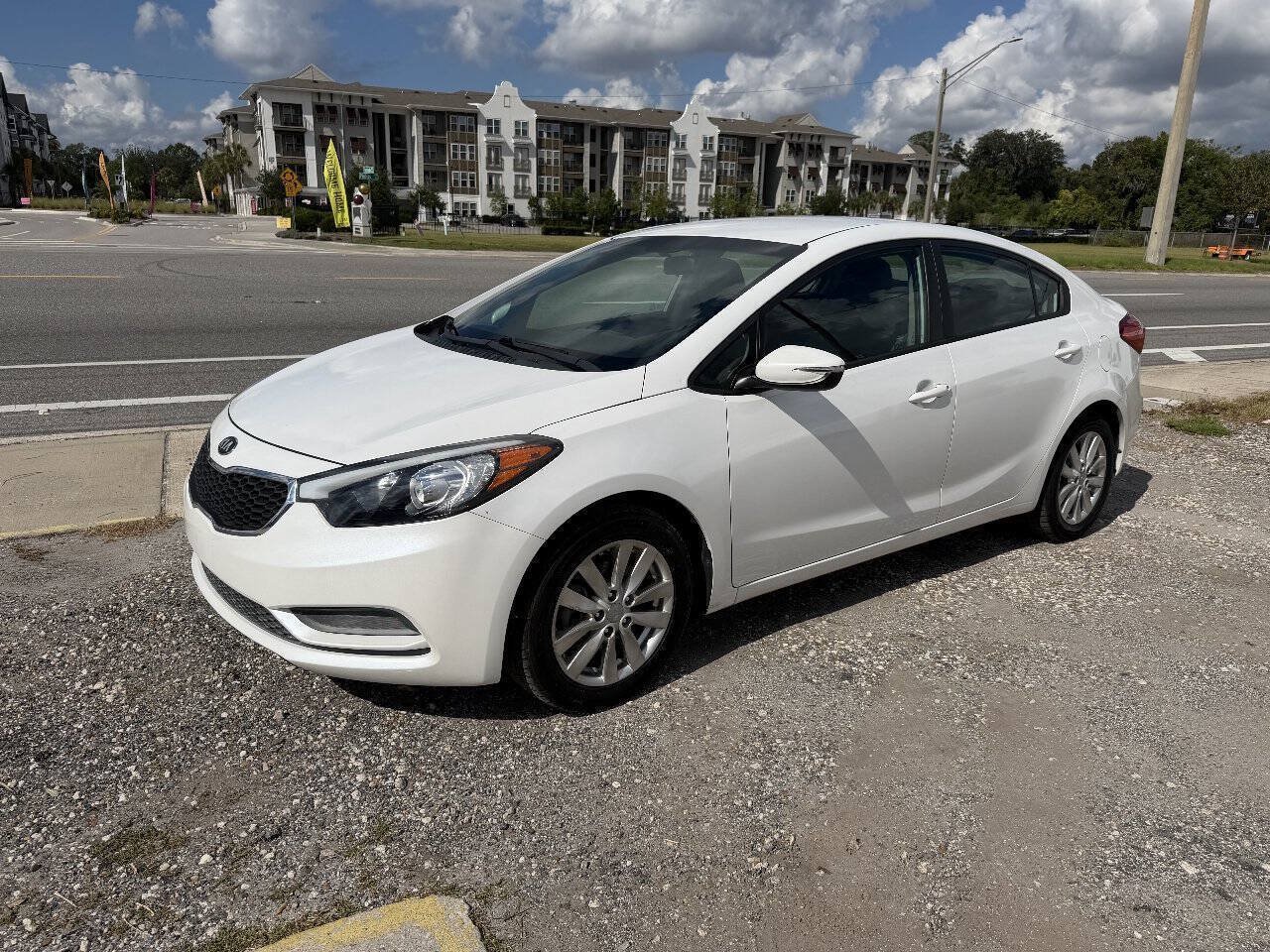 Used 2014 Kia Forte LX w/ Popular Package FWD image 2
