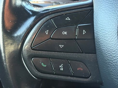 Used 2022 Dodge Charger SXT image 17