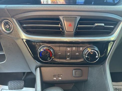 Used 2024 Buick Encore GX Sport Touring image 22