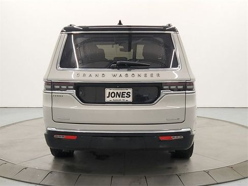 Used 2022 Jeep Grand Wagoneer Series III w/ Rear Seat Video Group 1 image 6