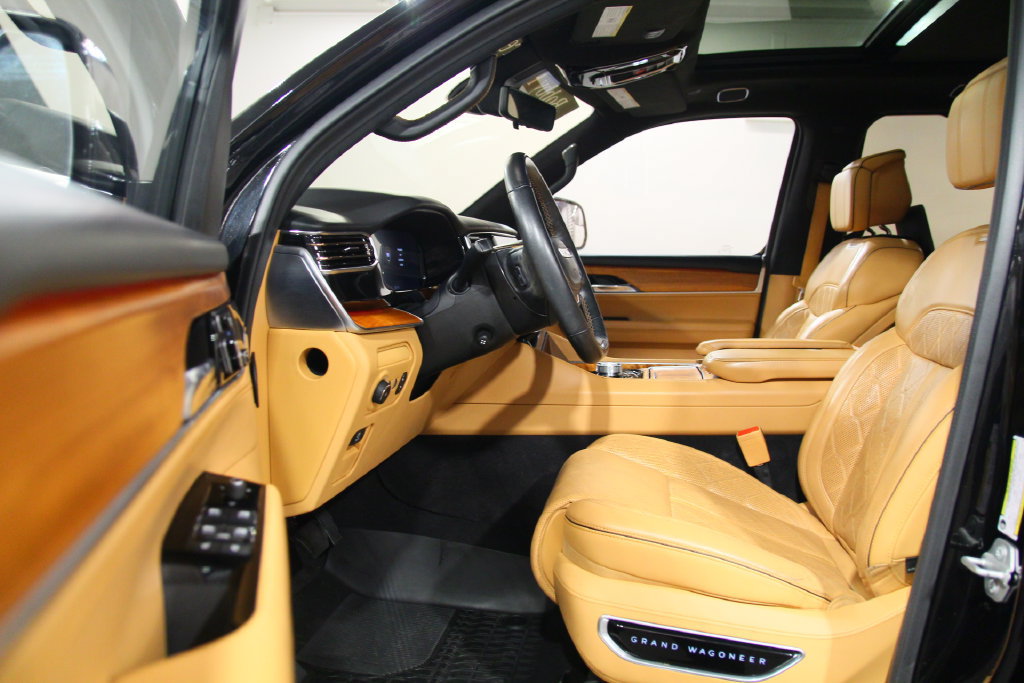 Used 2022 Jeep Grand Wagoneer Series III w/ Rear Seat Video Group 1 AWD/4WD image 5
