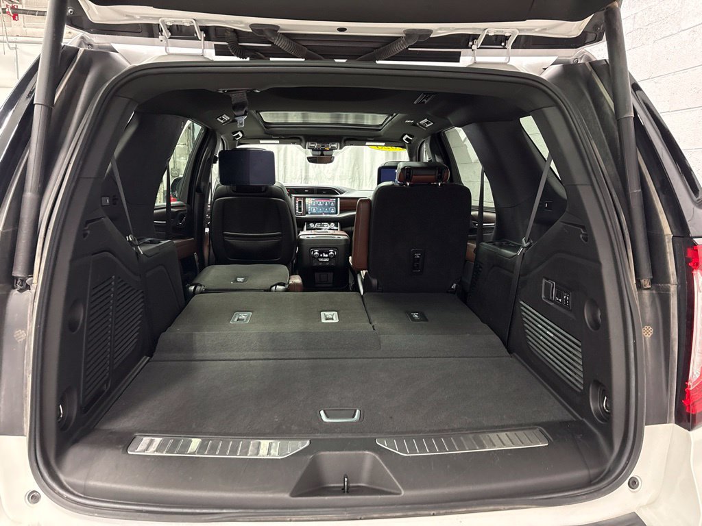 Used 2023 GMC Yukon Denali Ultimate AWD/4WD image 23